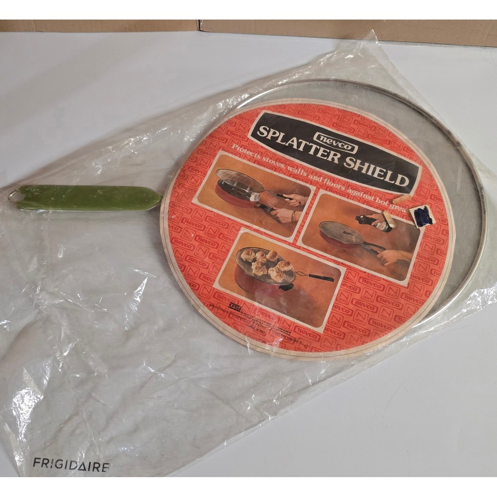 Vintage‎ Nevco Splatter Shield Mesh Screen Frying Pan Cover Green Handle NOS